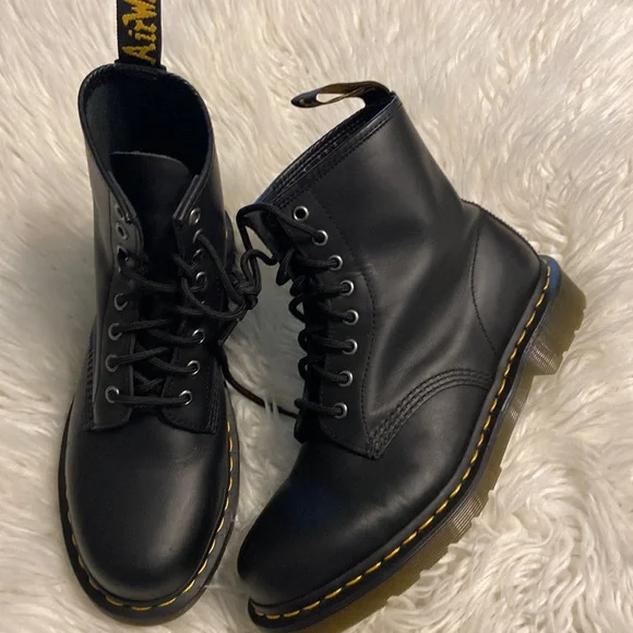 Bouncing Soles Zapatos Air Wair Doc Martens Solaris Sneaker  display picture 3